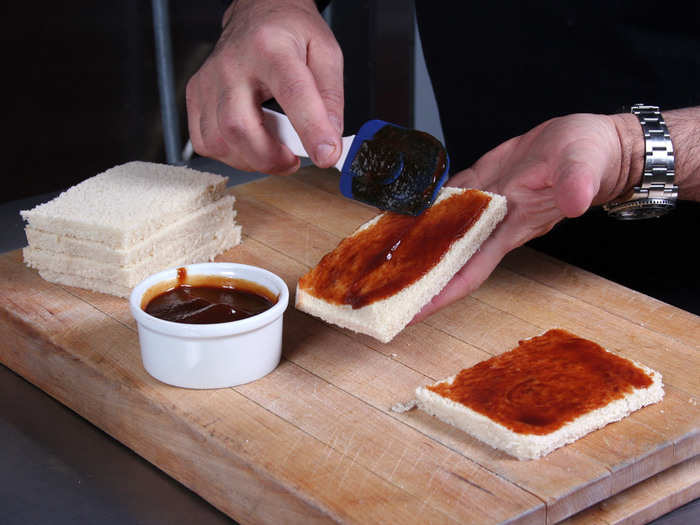 Step 2: Spread one side of each slice with Apple Butter.