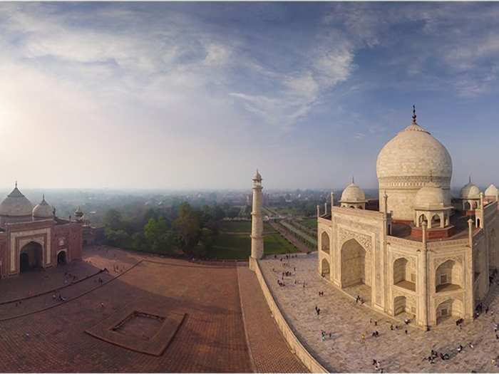 AirPano photographers Dmitry Moiseenko and Stanislav Sedov were the first people to photograph India