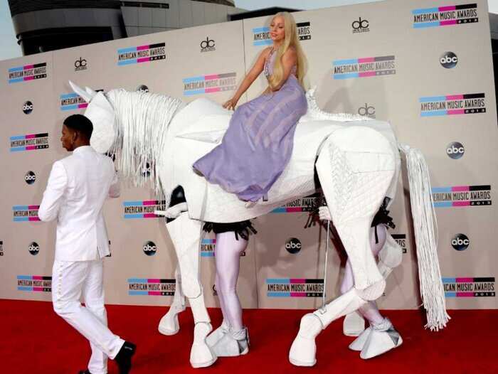Lady Gaga Arrived At The American Music Awards On A Human Horse