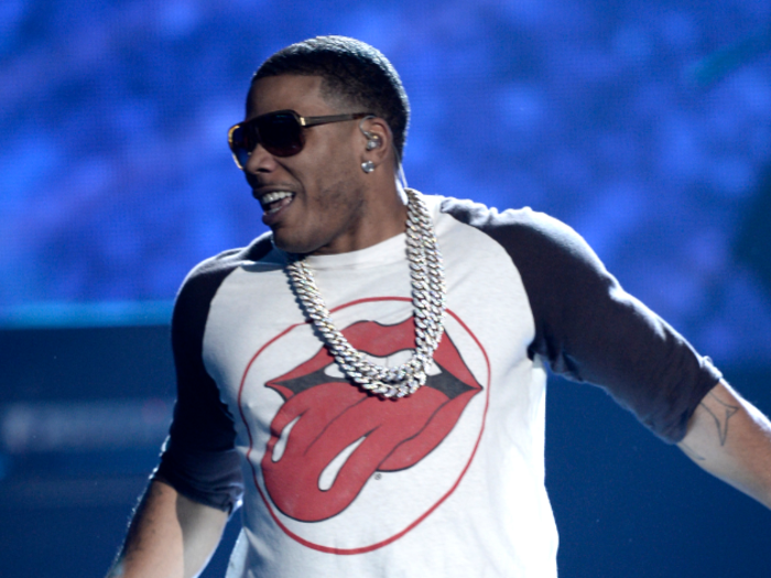 Nelly won Single of the Year and performed "Cruise" while paying tribute to the Rolling Stones.