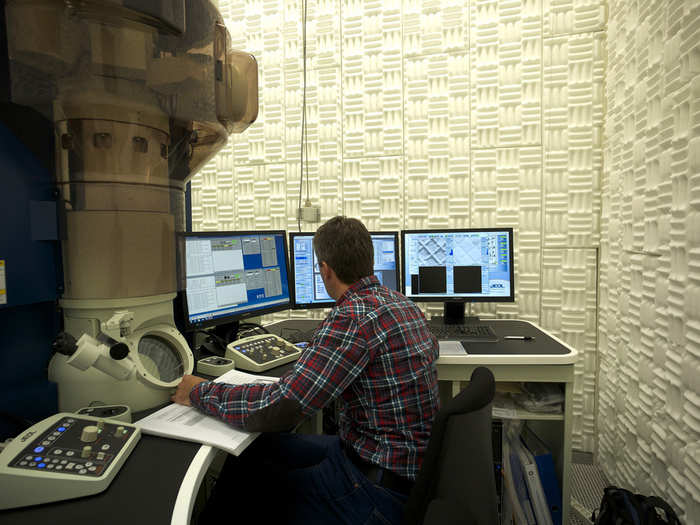 Humans work in these no sound zones. This person is operating the Transmission electron microscope.