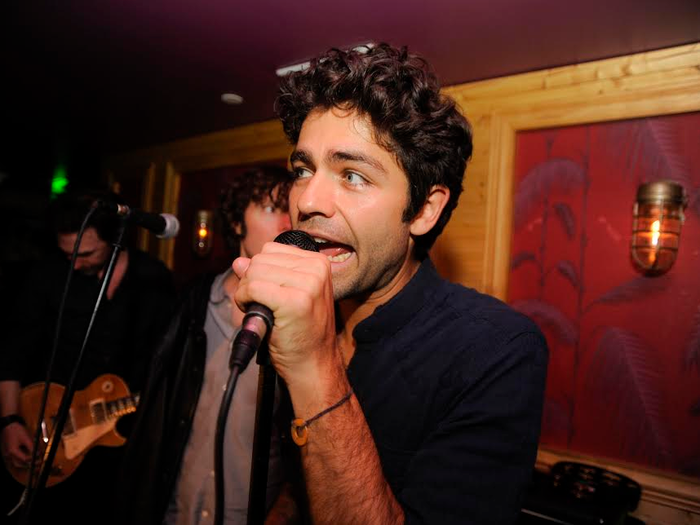 Actor Adrian Grenier gave a memorable karaoke performance of Cindy Lauper’s "Girls Just Want to Have Fun" at Rec Room’s Chez Andre pop-up Thursday night in front of a crowded audience including Nicole and Lionel Richie.