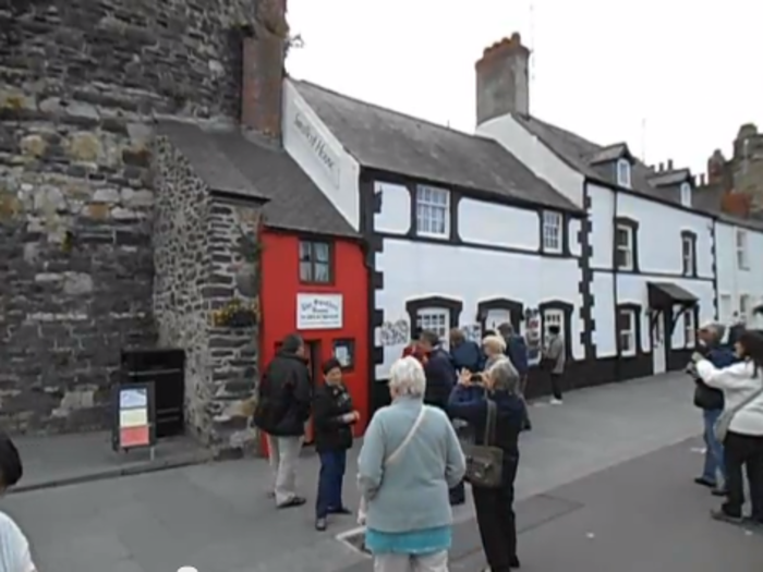 This 60-square-foot home is the smallest house in the UK.