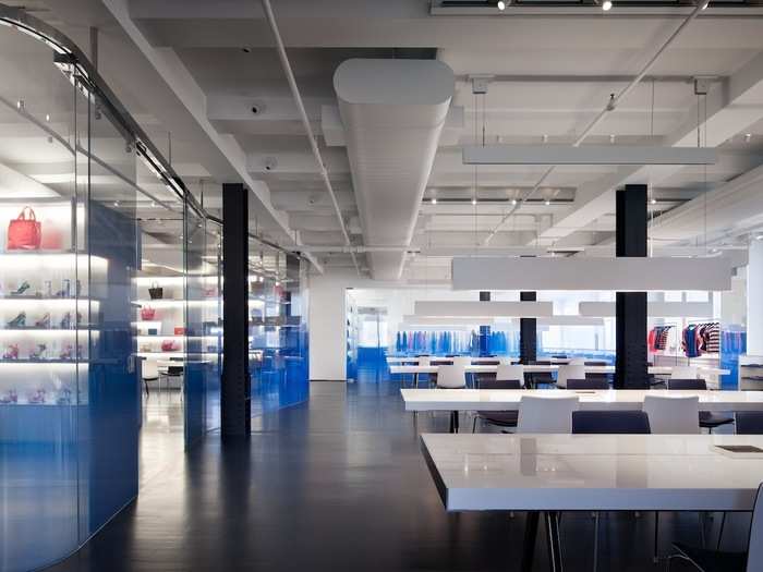 The redesign of the Marc by Marc Jacobs Showroom in New York City makes use of curved glass to separate public and private spaces while maintaining natural light. (HLW International)