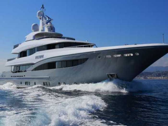 Now see inside another stylish yacht.