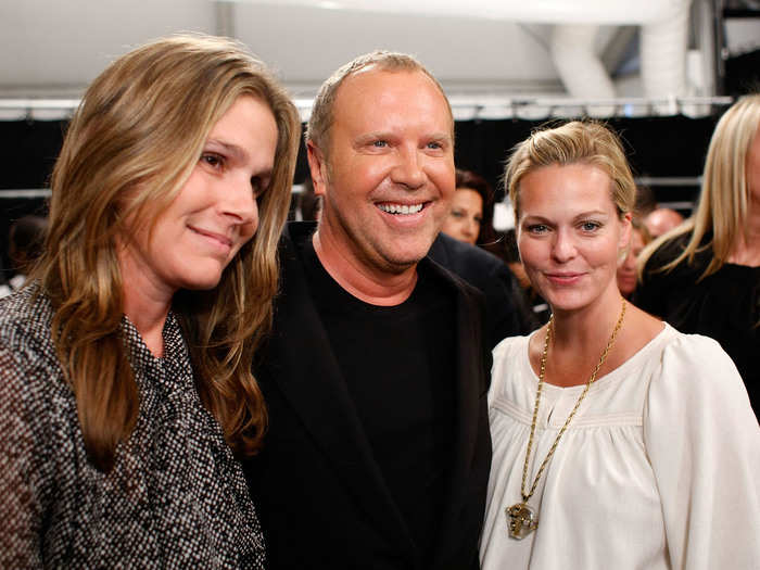 Kors now owns about 2% of the luxury goods company, which is valued at about $390 million.