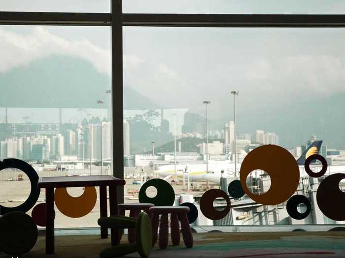 Like most airports, there are small play areas for toddlers near flight gates.