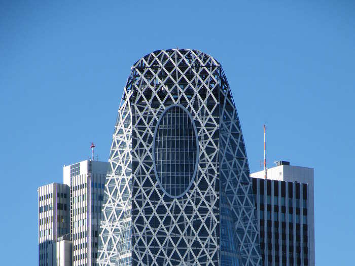 Mode Gakuen Cocoon Tower in Tokyo was completed in 2008 to house three different colleges: Tokyo Mode Gakuen, HAL Tokyo and Shuto Iko. It