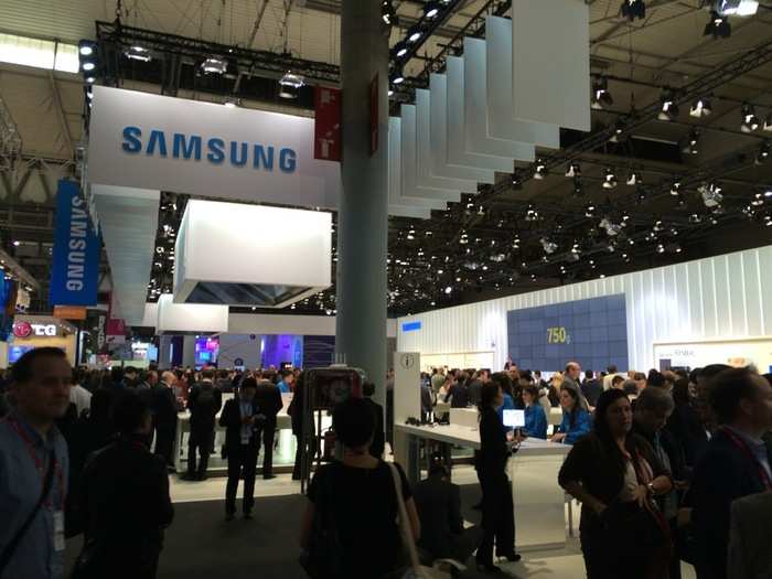 Here is the wide view of Samsung