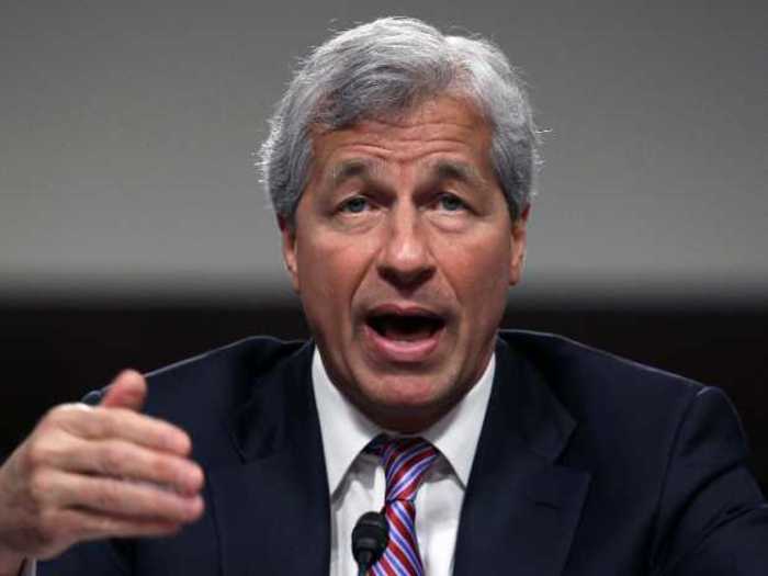 Jamie Dimon, CEO of JPMorgan Chase, graduated with an M.B.A in 1982