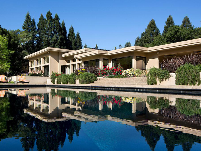 The pool area is incredibly gorgeous.