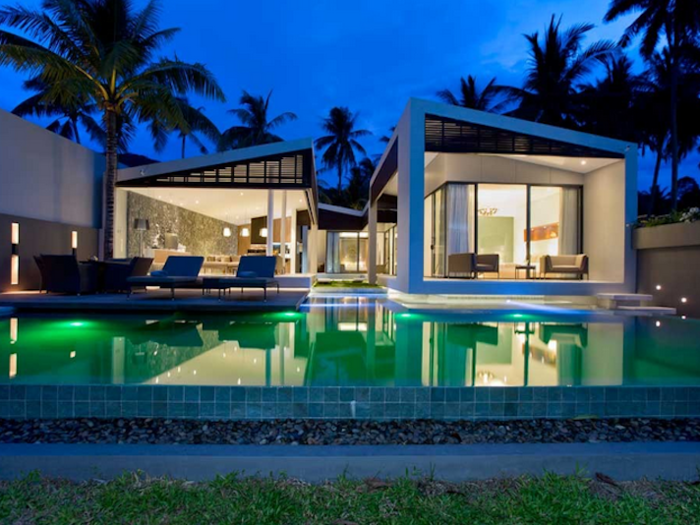 Now see another beautiful home in a more tropical locale.