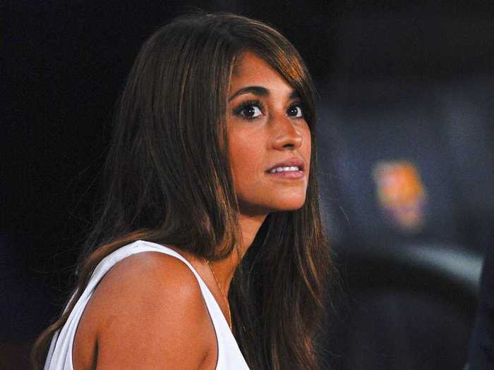 Antonella Roccuzzo is dating Lionel Messi. The two have a son named Thiago.