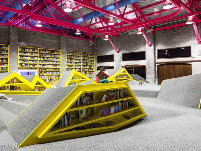 BEST LIBRARY (Popular/Jury): Ninos Conarte, Mexio, Anagrama