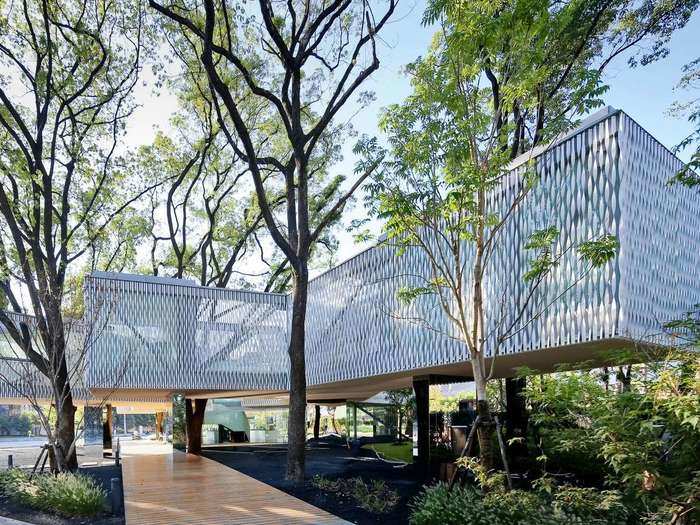 BEST OFFICE LOW RISE (Jury):   Huaxin Business Center, Shanghai, Scenic Architecture