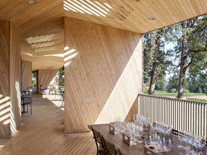 BEST RETAIL (Jury): Sokol Blosser Winery Tasting Room, Oregon, Allied Works Architecture