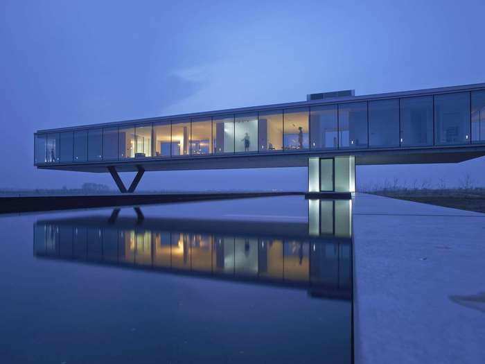 BEST SINGLE FAMILY HOME > 3000 sq ft (Jury): Villa Kogelhof, Netherlands, Paul de Ruiter Architects