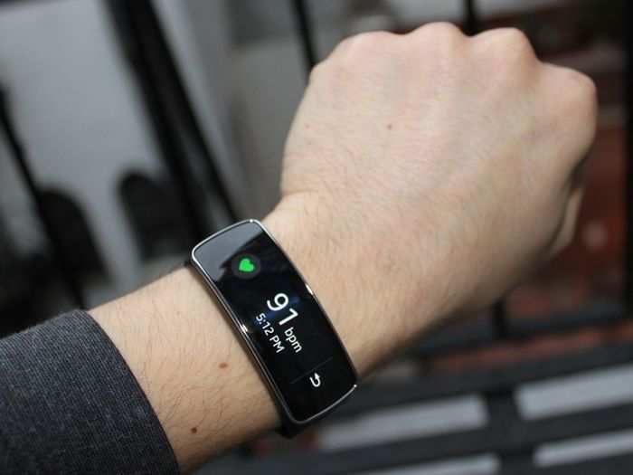 The Gear Fit can measure your pulse. That and other data syncs with S Health, a fitness app that comes with Samsung