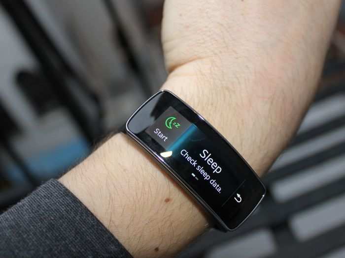 You can track your sleep habits if you wear the Gear Fit to bed.