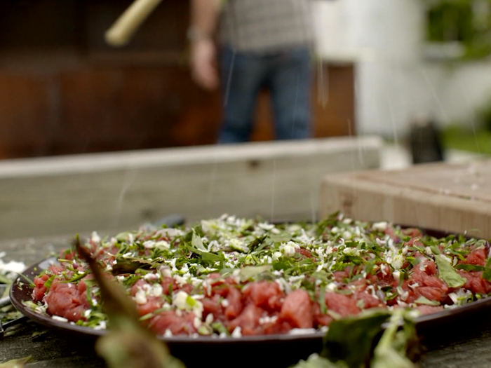 At the farm, Bourdain and Redzepi make a four course meal in about ten minutes.