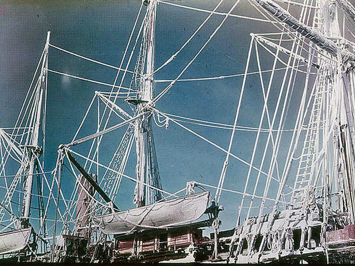 Once they were able to sail on, chunks of ice broke off under the ship; one crew member described the effect as being "thrown to and fro like a shuttlecock a dozen times."