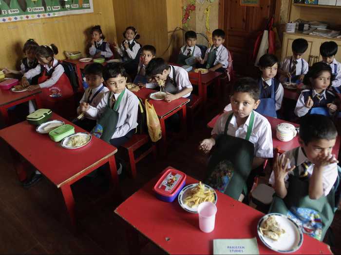 RAWALPINDI, PAKISTAN: Most of the children have home-cooked food for lunch, such as eggs, chicken nuggets, bread, rice, or noodles. Others have vegetables, minced mutton or beef prepared and cooked at home the night before.