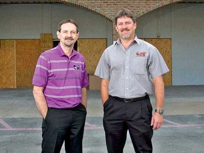 ARKANSAS: John Michael Gueringer and Paul Arthur Reesnes, Custom Aircraft Cabinets