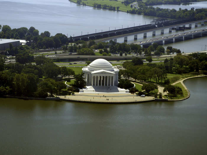 A real-life scene of Jefferson Memorial today.