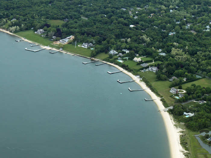 The farther we flew, the homes got bigger and further apart. Many of the biggest and oldest Gold Coast estates are extremely private, so a low-flying seaplane gave us a rare glimpse behind the hedges.