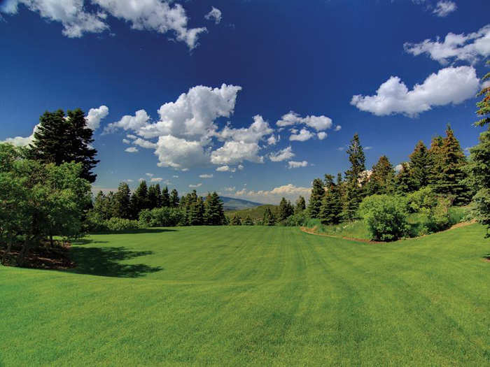 Huntsman Sr. built the estate from 16 separate parcels of land, according to The WSJ.