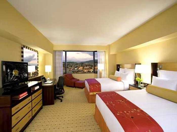 SAN FRANCISCO: San Francisco Marriott Union Square ($189)