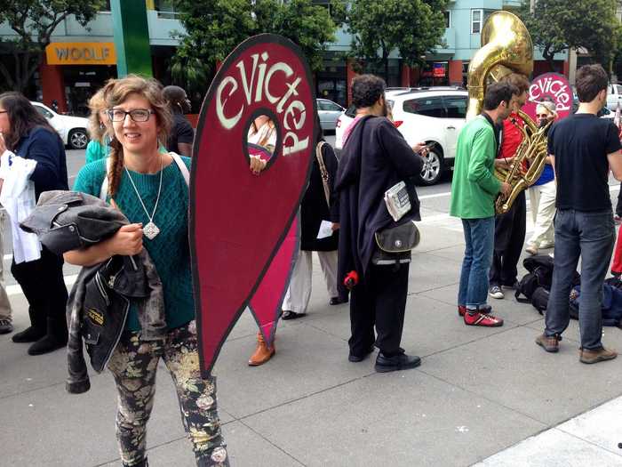 Some protesters carried around "evicted" signs in the shape of Google Maps markers.