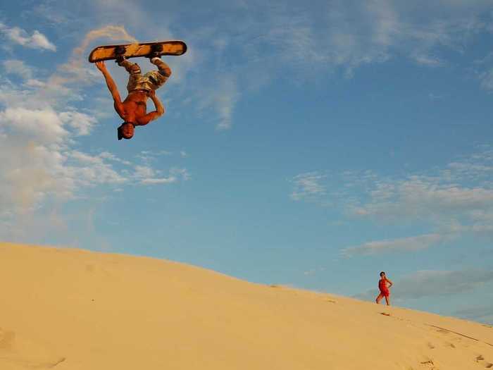 Florianapolis also has gorgeous rolling sand dunes, which adventurous people can tackle on a sand board.