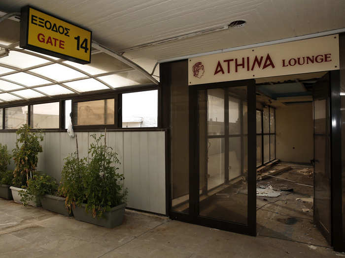 The facility was replaced by the all-new Athens International Airport in the run-up to the 2004 Olympics.