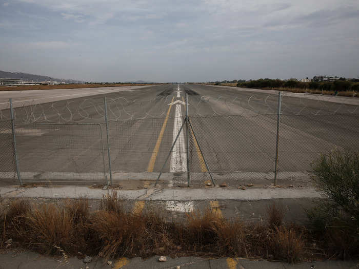 As an airport, Hellenikon boasts a pair of 10,000 foot-long runways.