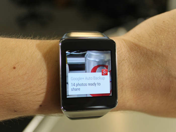 Android Wear syncs with your phone