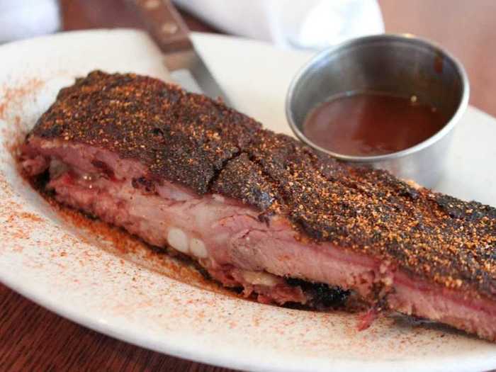 9. Ribs are an American barbecue food classic.