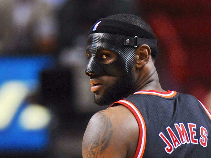 He played with a broken nose in 2014, using a terrifying black mask.