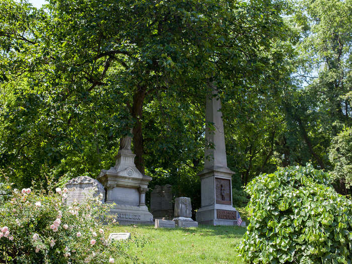 Green-Wood was the choice burial site for high-class New Yorkers in the 18th and early 19th centuries. A New York Times article from 1866 said, “It is the ambition of the New Yorker to live upon Fifth Avenue, to take his airings in the [Central] Park, and to sleep with his fathers in Green-Wood.”