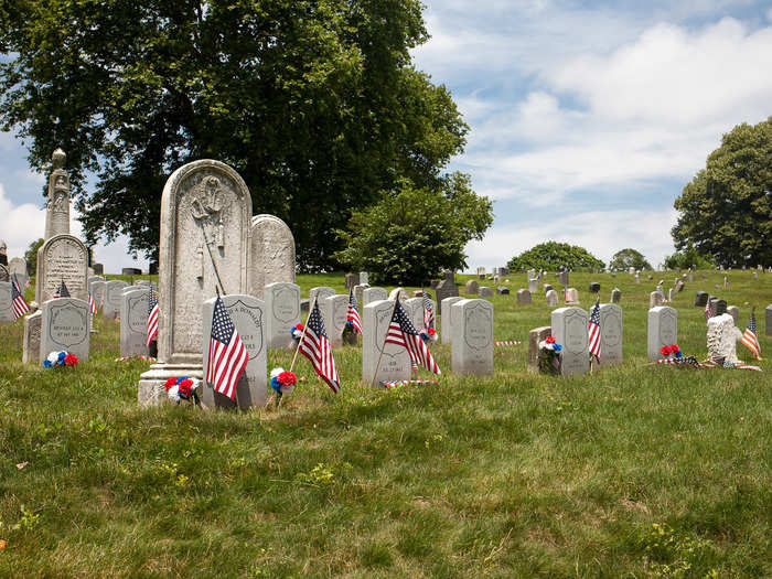 In the late 1800s, Green-Wood offered free burial to veterans of the Civil War. Beginning in 2002, Richman and Green-Wood embarked on a massive project to honor the 3,300 Civil War veterans interred at the cemetery. A major part of the project was identifying the deceased buried in this field, many of whom didn