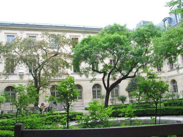 France: École Normale Supérieure-Paris