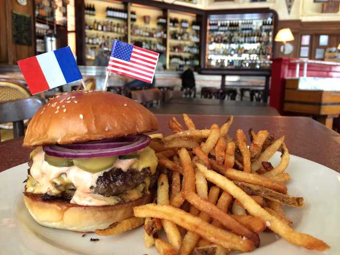 WASHINGTON D.C.: Le Diplomate — Burger Americain