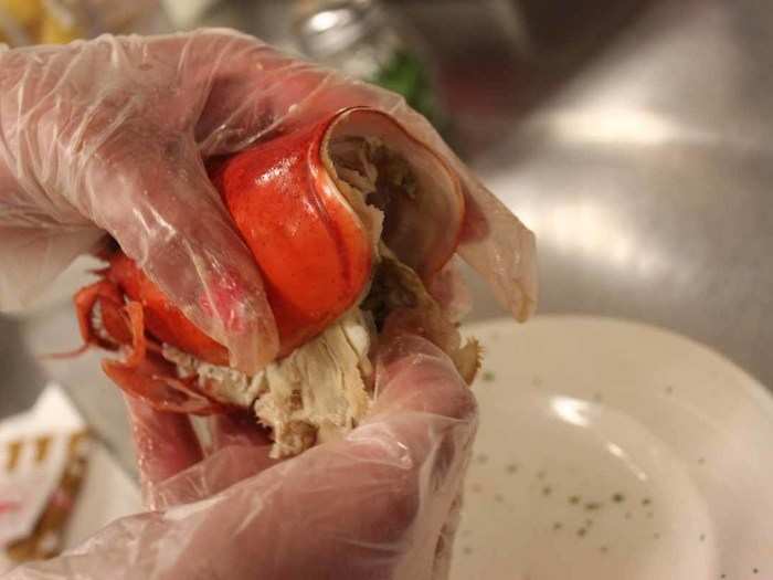 To find this meat, pull down on the lower part of the body cavity.