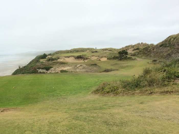 This is the par-3 11th hole. The back nine starts with two back to back par-3s. This is another jaw-droppingly beautiful hole.