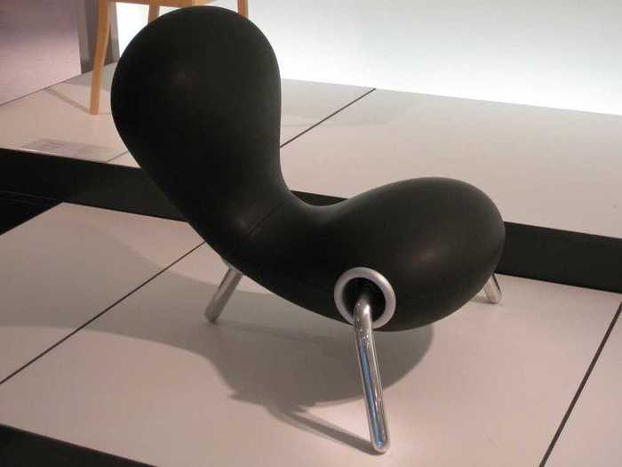 Newson made this "Embryo" chair in the 1980s. His experience in furniture design will undoubtedly help Apple push into the Internet of Things.