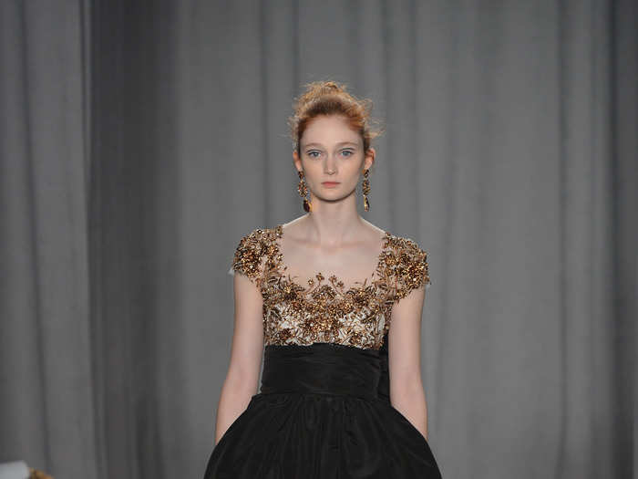 This stunning simplicity of this black and gold gown from the Marchesa Fall 2014 collection is as regal as it gets.