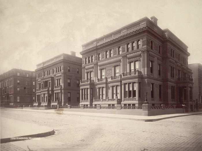 The "Triple Palace," a series of townhouses also built for Vanderbilt family members, was directly south on Fifth Avenue. They were knocked down in the 1940s.