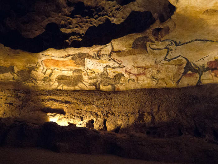 Step back in time and imagine the cavemen who once painted these ancient murals inside the walls of the caves of Lascaux. The paintings are estimated to be over 17,000 years old.