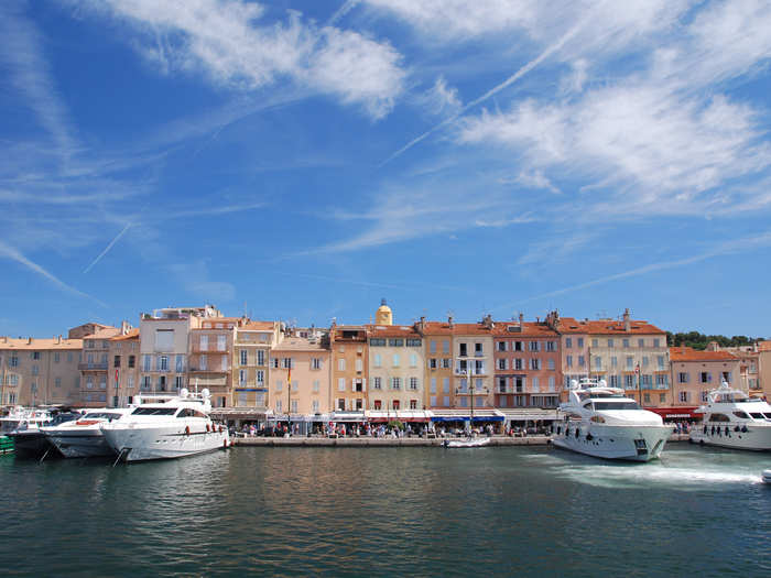 Yacht around St-Tropez.