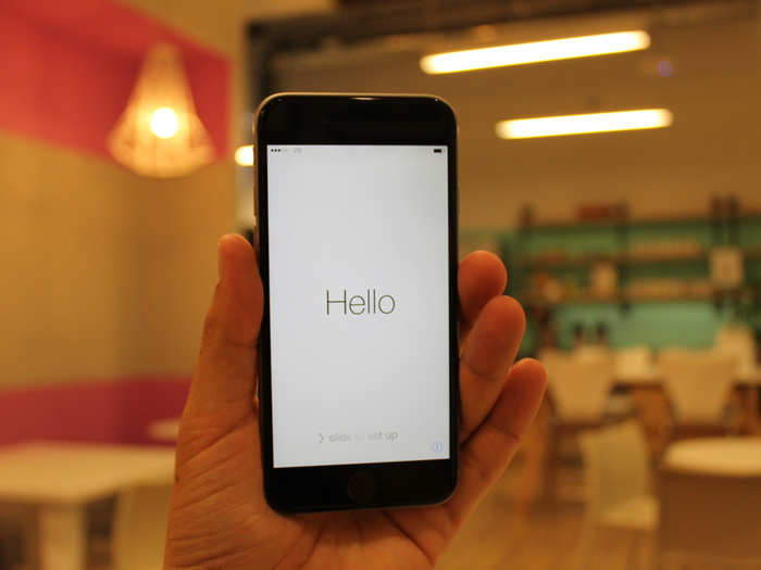 Hello there! This is the welcome message you see before setting up your new iPhone 6.